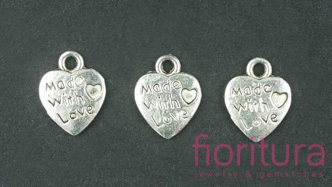 ZAWIESZKA SERCE Z NAPISEM ''MADE WITH LOVE'' 13X10MM KOLOR STARE SREBRO