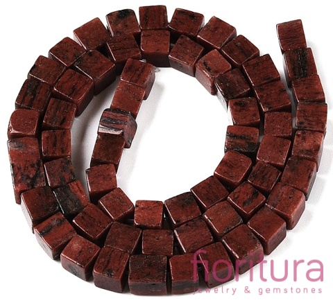 KAMIEŃ NATURALNY  JASPIS CZERWONY KOSTKA NIEREGULARNA 6-6,5x6-5,5x6-6,5MM