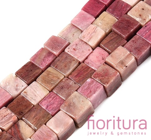 KAMIEŃ NATURALNY  RODONIT KOSTKA NIEREGULARNA 6-6,5x6-5,5x6-6,5MM