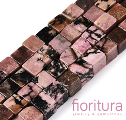 KAMIEŃ NATURALNY  RODONIT KOSTKA NIEREGULARNA 6-6,5x6-5,5x6-6,5MM