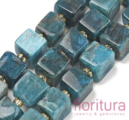 KAMIEŃ NATURALNY APATYT KOSTKA NIEREGULARNA 7-8,5x7-8,5x7-8,5MM