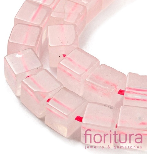 KAMIEŃ NATURALNY KWARC RÓŻOWY KOSTKA NIEREGULARNA 6-6,5x6-5,5x6-6,5MM