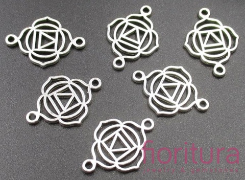  ŁĄCZNIK CZAKRA PODSTAWY MULADHARA 20x15x1,5MM KOLOR STARE SREBRO 